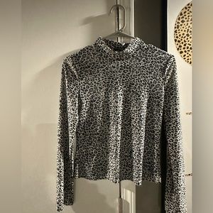 Mock Neck Cheetah Long Sleeve
